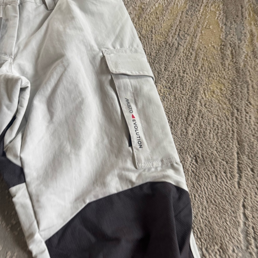 Musto EVOLUTION PERFORMANCE UV sailing pants UPF 50 8 new - Picture 4 of 14
